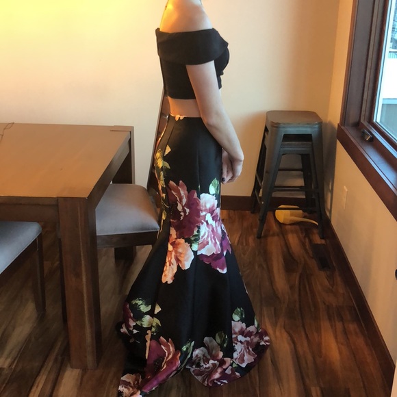 Prom Dress - Picture 2 of 4